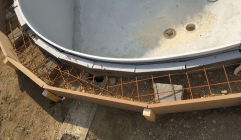 Swimmingpoolkranz vor Betonierung Swimmingpoolkranz vor Betonierung